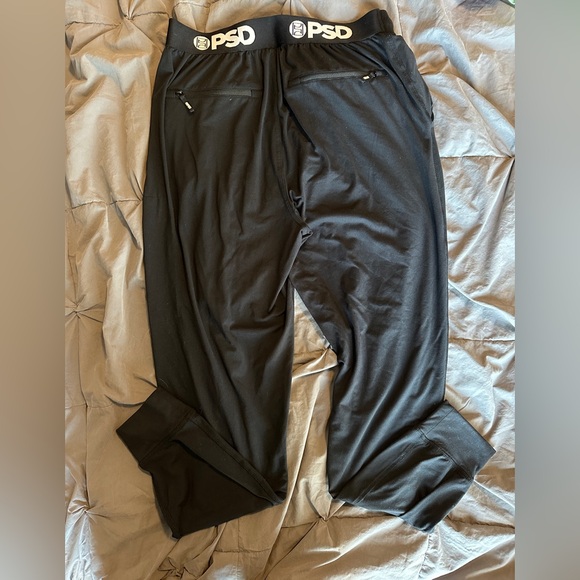 PSD Men's medium Black Jogger Pants - Picture 4 of 5